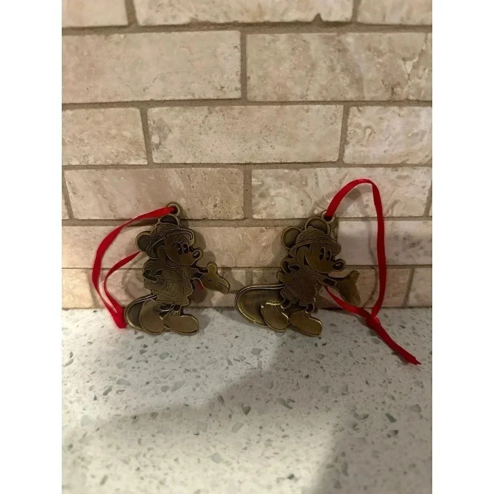 Animal‎ kingdom Mickey and Minnie safari ornaments sd